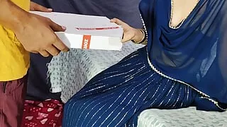 Zomato Delevery, I Pay for My Pizza with a Hardcore Sex with Zomato Boy - Porn in Hindi