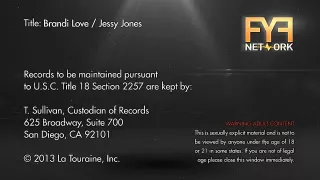 Blonde Milf mit dicken Möpsen im Bett gebumst