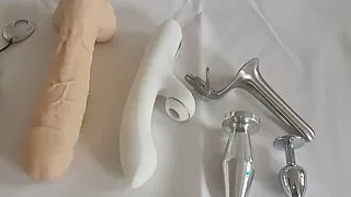 A little bit anal play... what fits in my ass... try some toys...