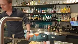 Slutty Bride Cheats On Groom With His Hot Bartender Best Friend