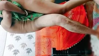 Stepuncle ka mota kala lund dekh kr kuvari ladki ki chut machal gyi or uncle ko boli meri chut ko chod dalo pleaseeee...