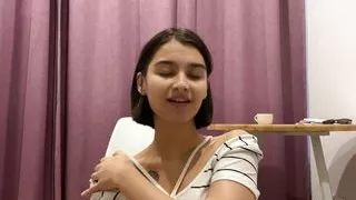 Amateur Cam Girl Fingering Her Pussy to Orgasm