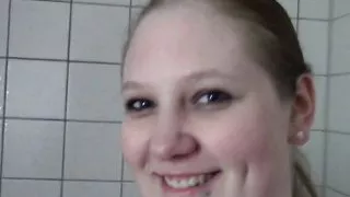 Userdate in the Swimming Pool