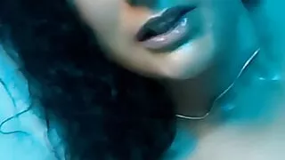 Schau's dir an! Mmmh lecker Dildosession in naked Dress????