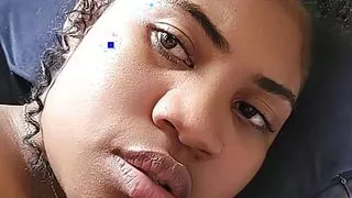 Ebene sexy au telephone