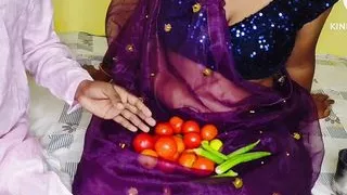 Sabji bechne wali bhabhi ji ko ghar per bulakar bhabhi Ko choda Diya