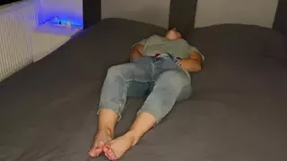 Satisfyer and fingering Multible orgasm I get it alone after work. Time for me and you masturbation