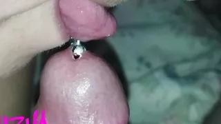 Last night the neighbor saw how I masturbated and sucked my pussy very well so I sucked his cock very good