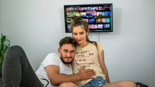 Netflix and Fuck; Amateur Couple 3D Porn Voyeur