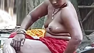 Sexy Sonakshi hot and sexy body