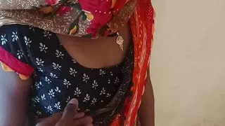 Desi padosan bhabhi ki chudai ki jab bhaiya ghar par nahi the hindi audeo