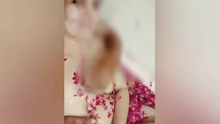 English romantic bathing together ????