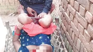Indian slut outdoor in gets pussy fuck by young boyfriend