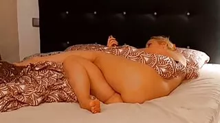 Amateur Blonde Mature Wife Enjoys Massage Sex in Bed