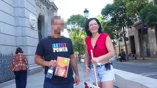 NO SUMMER WITHOUT A KISS! Mature Sandra V keeps looking for dudes to fuck