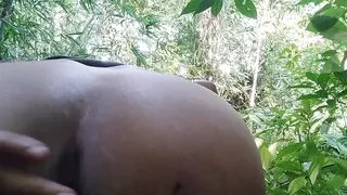 Jungle sex is having fun