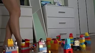 Giantess Anna Destroys a Tiny City