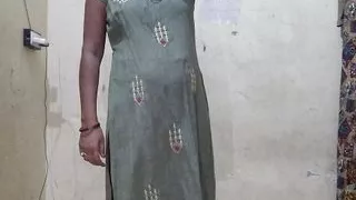 Malik called the maid to his house, took her to the bed and fucked her with his thick dick