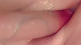 Hey Gooner???? Does your brain turn to mush watching me squirt?