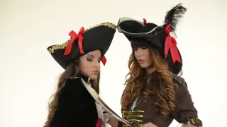 Pirates Prefer Pantyhose! - PornWorld