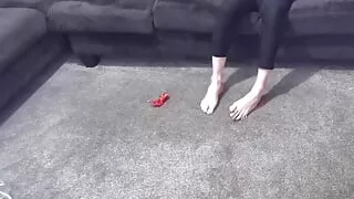 Foot fetish friends try bondage