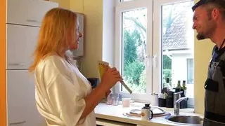 Hot & Horny MILF GinaTomic seduces and fucks the repairman - MyDirtyHobby