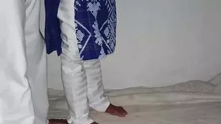 Aunty say hurray up someone coming.