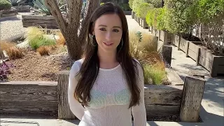 Brünettes Girl zum Poppen abgeschleppt