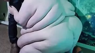 SSBBW Blowjob on Knees