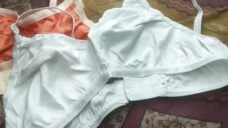 Desi bhabhi Bra review