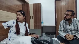 Er knöpft sich seine indische Stieftochter vor