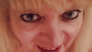 Nicola Gives Her Cuck a Blow Job Treat