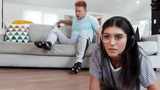 REALITY KINGS - Slutty Eliza Ibarra Is So Eager To Help Her Roommate's Bf With His Big Boner
