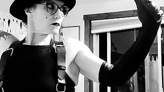 A Slut's Guide To Happiness Podcast :Episode 2: Light Me Up - Energy and Impact Play - with Hazel Havoc