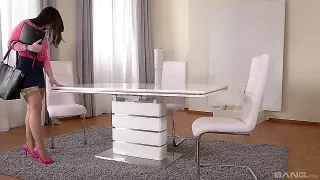 Prallbusige Sekretärin gefickt