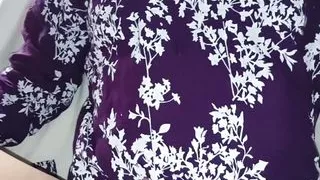 Aunty say khod bethny do