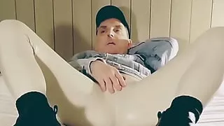 Exposure on all fours