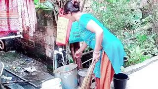 Take the hot young girl of Indian village to the forest and kissed his cheeks and his fuck