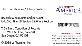 Dunkelhaarige Tippse im Büro gevögelt