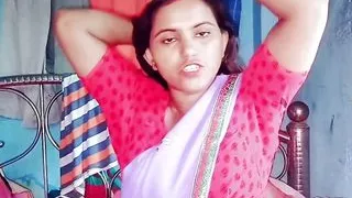 My girlfriend gets wet because of my sex