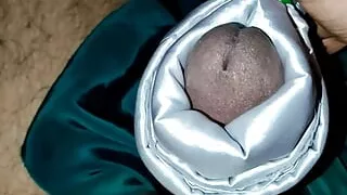 Satin silk handjob porn - Girlfriend satin skirt rollover and cum of dick head (134)