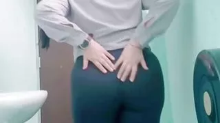 Mexican Secretary Big Butt Big Butt Big Ass Latina With Huge Butt Takes Off All Her Clothes And Opens Her Anus And Touches Her Vagina