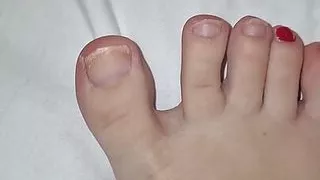Messy Toes