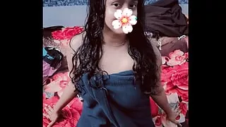 "My pussy is so wet, fuck me baby plz" - Indian hot gf talking dirty