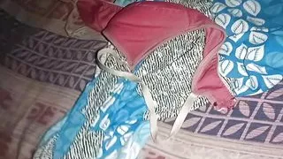 Padosh ki ladki ko ghar bul ke uski mast chadai ki saari raat