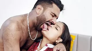 Indian desi lovers start full hard Hindi sex video inside the bus