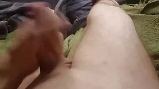 The Amateur Jerks off at Home Until He Finally Cums and Cum Flows Out of His Dick