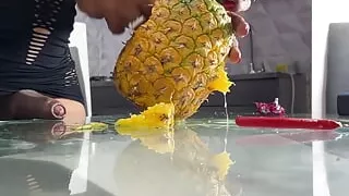 Follando Pina) Fucking Pineapple