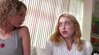 HJ amateur 21yo learns wanking in POV 3some with her BFF