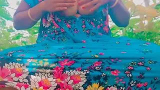 Pooja Bhabhi Coming Nearst Forest Area Jungle and Slow Slow Touching Beautiful Pussy Fingering- Outdoor Romantic Solo Fingering
